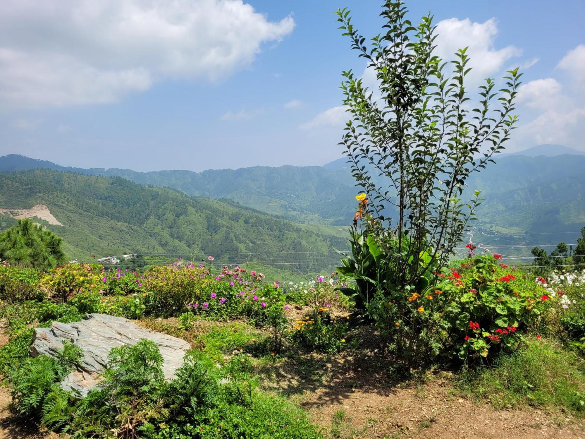 Meraki Huts Pauri Exterior photo